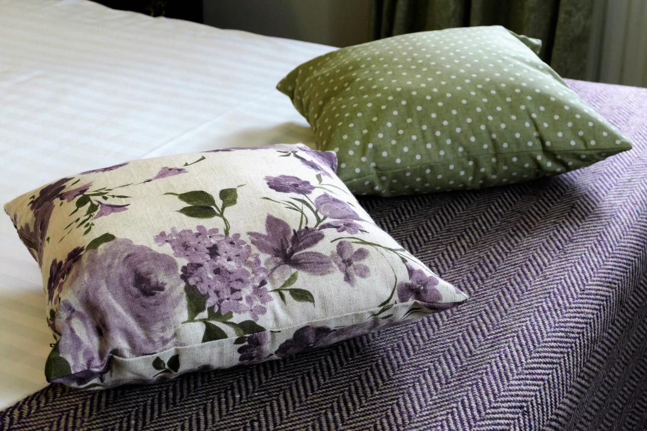 Nesbitt Arms Boutique Hotel Ardara Esterno foto