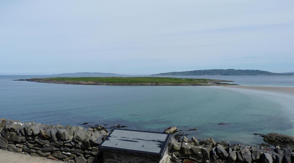 Nesbitt Arms Boutique Hotel Ardara Esterno foto