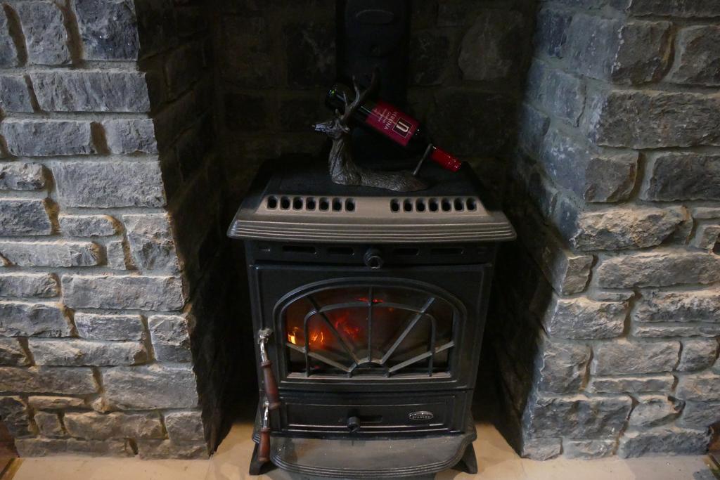 Nesbitt Arms Boutique Hotel Ardara Esterno foto
